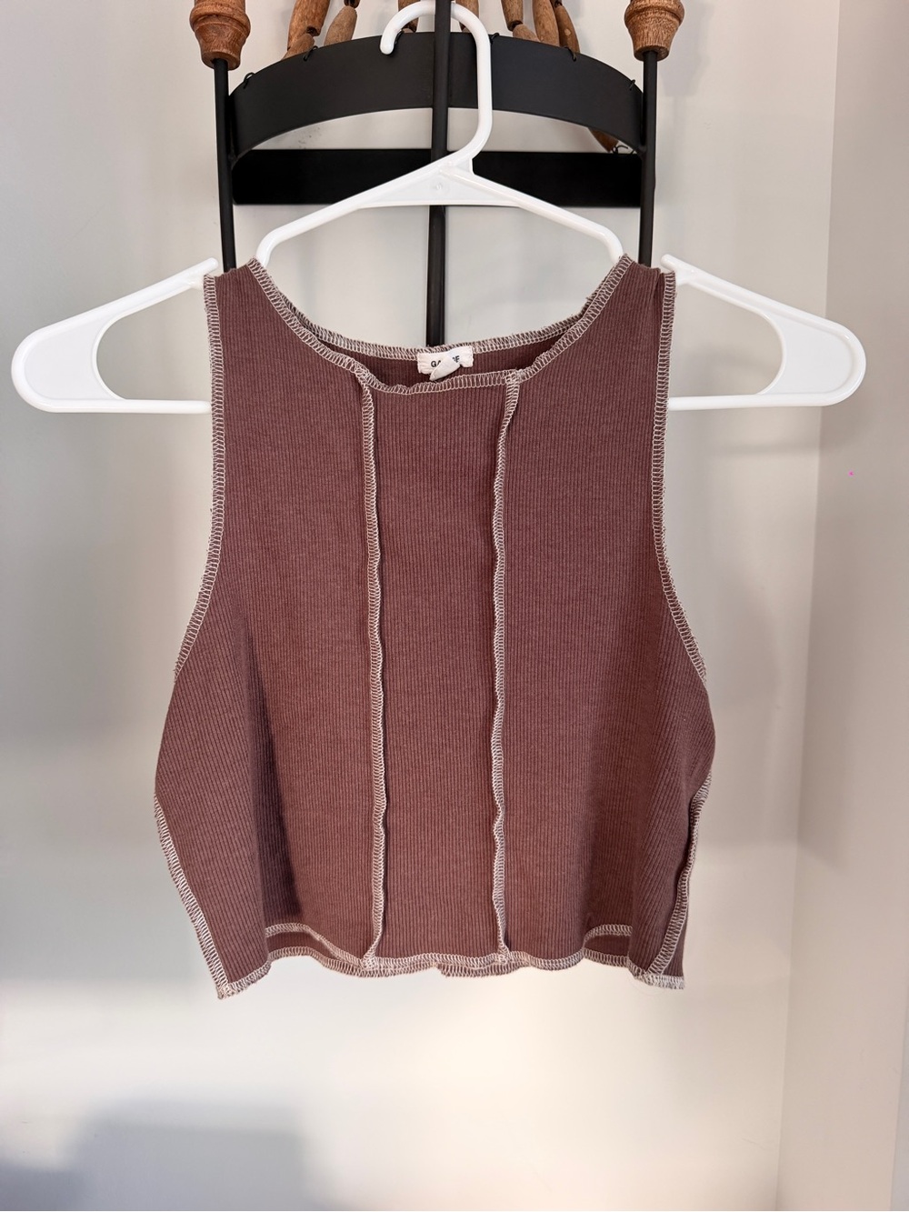 Ribbed Seam-Detail Crop Tank Top